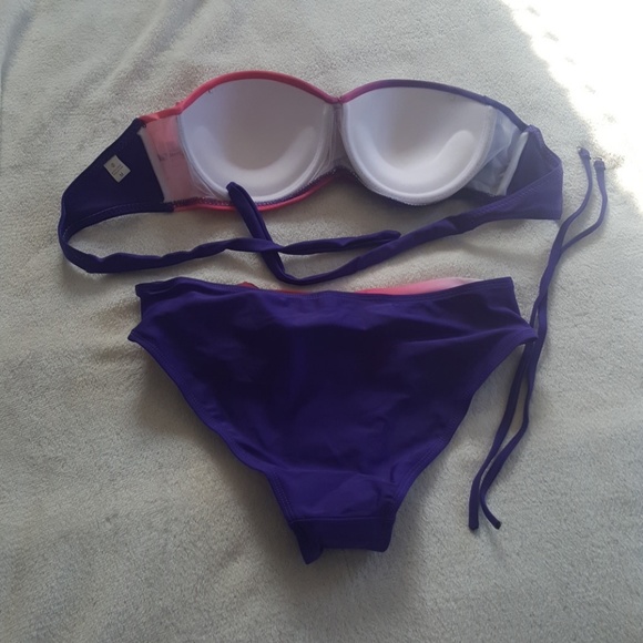 Purple and pink bikini - Picture 3 of 7